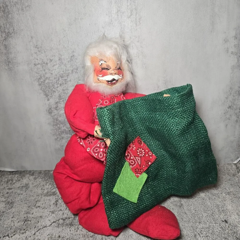 VINTAGE ANNALEE SANTA CLAUS WITH BURLAP SACK FOR GIFTS CANDY TOYS   1971